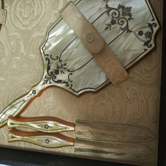 Vintage hair brush set - Picture 3 of 5